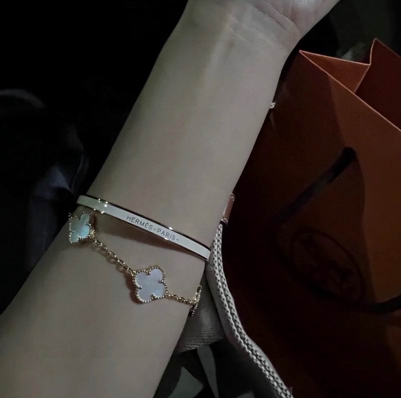 Hermes Bracelet  02yxs06 (3)