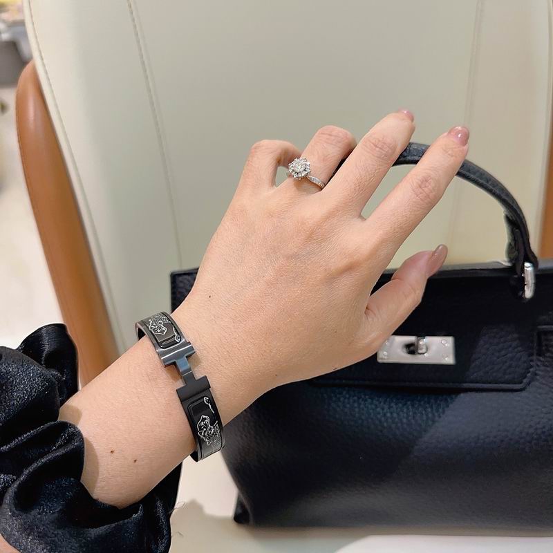 Hermes Bracelet  03yxs21 (8)