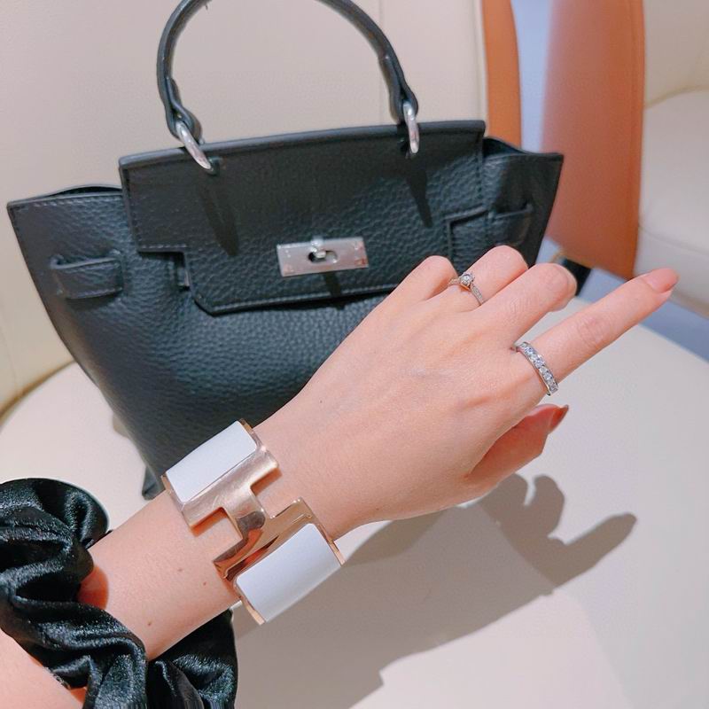 Hermes Bracelet  03yxs24 (9)