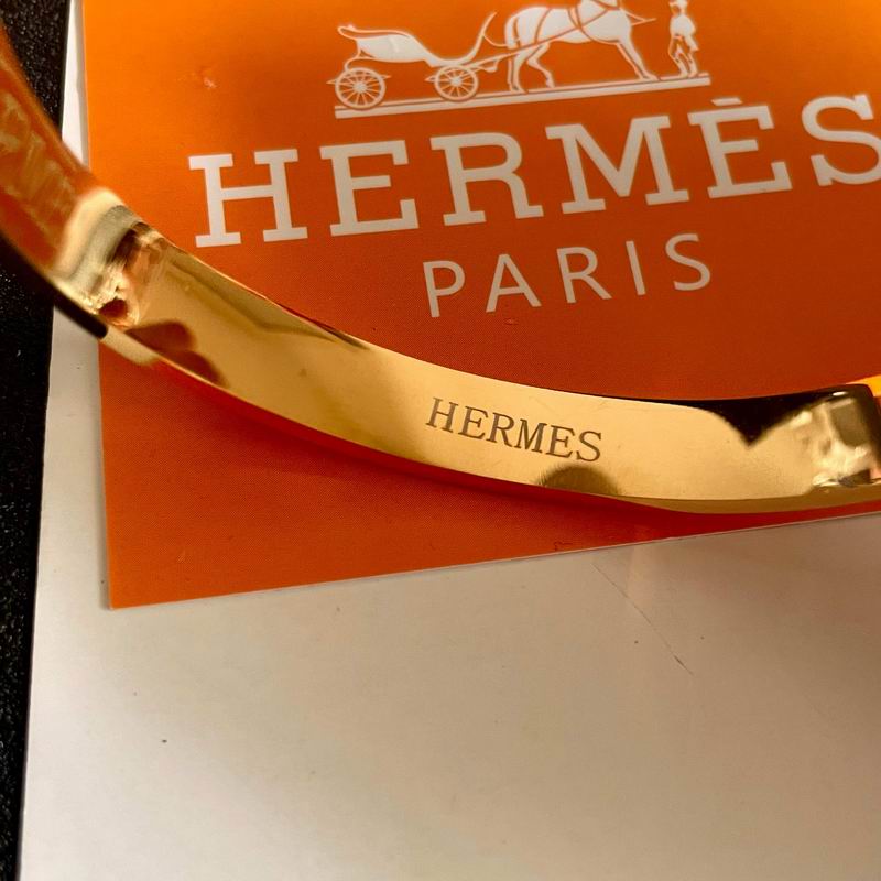 Hermes Bracelet  04yxs15 (17)
