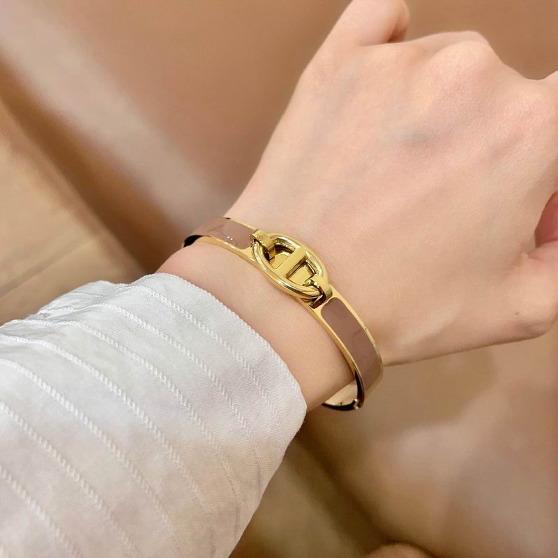 Hermes Bracelet  04yxs15 (32)