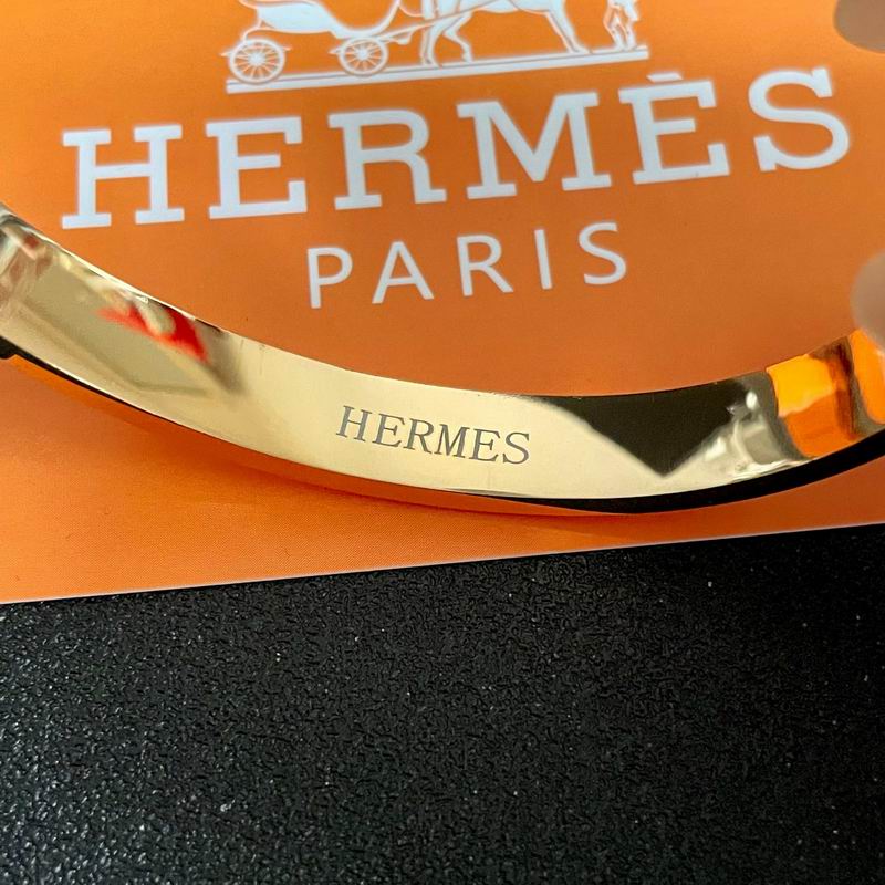 Hermes Bracelet  04yxs15 (39)