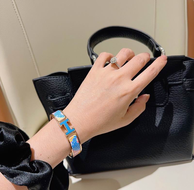 Hermes Bracelet  04yxs16 (6)
