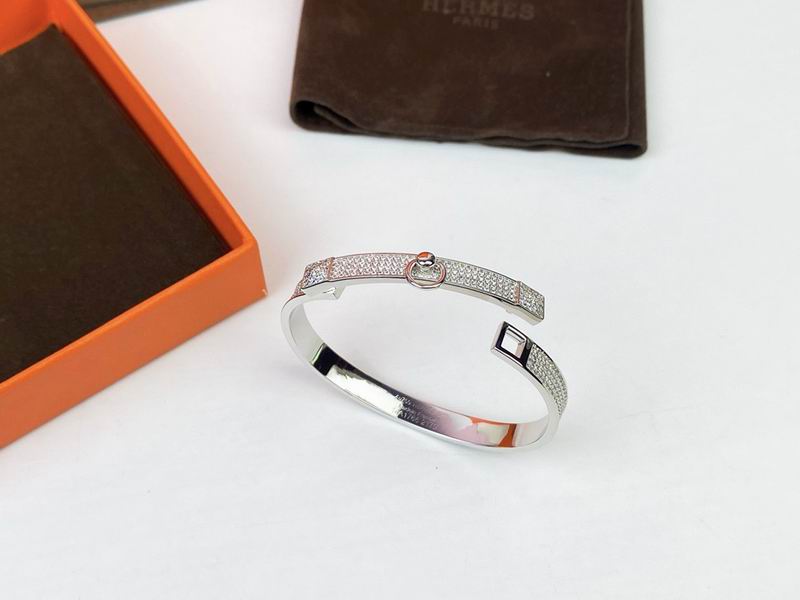 Hermes Bracelet  04yxs24 (3)