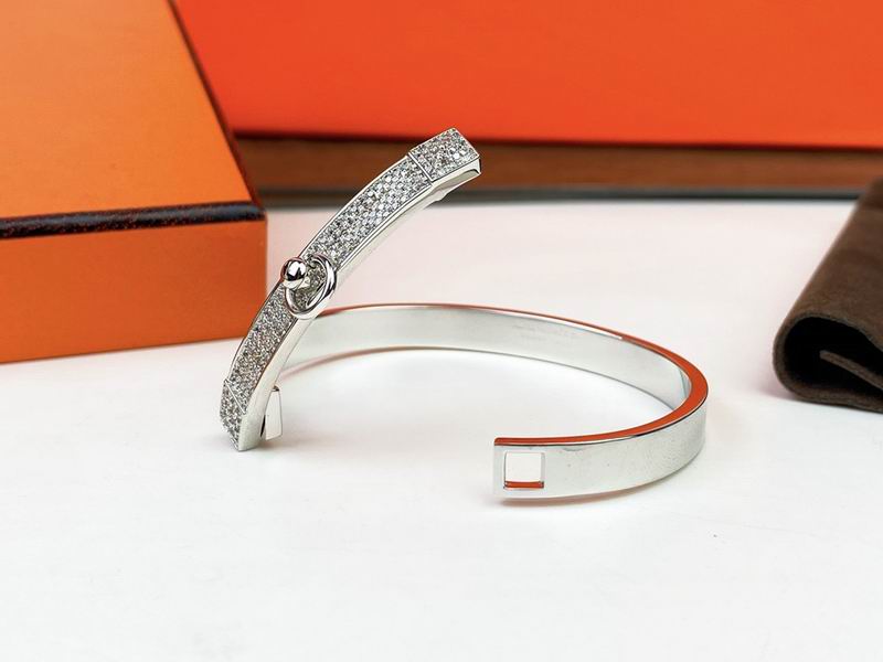 Hermes Bracelet  04yxs24 (6)