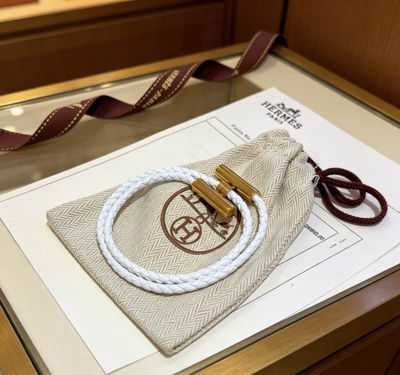 Hermes Bracelet  04yxs25 (8)