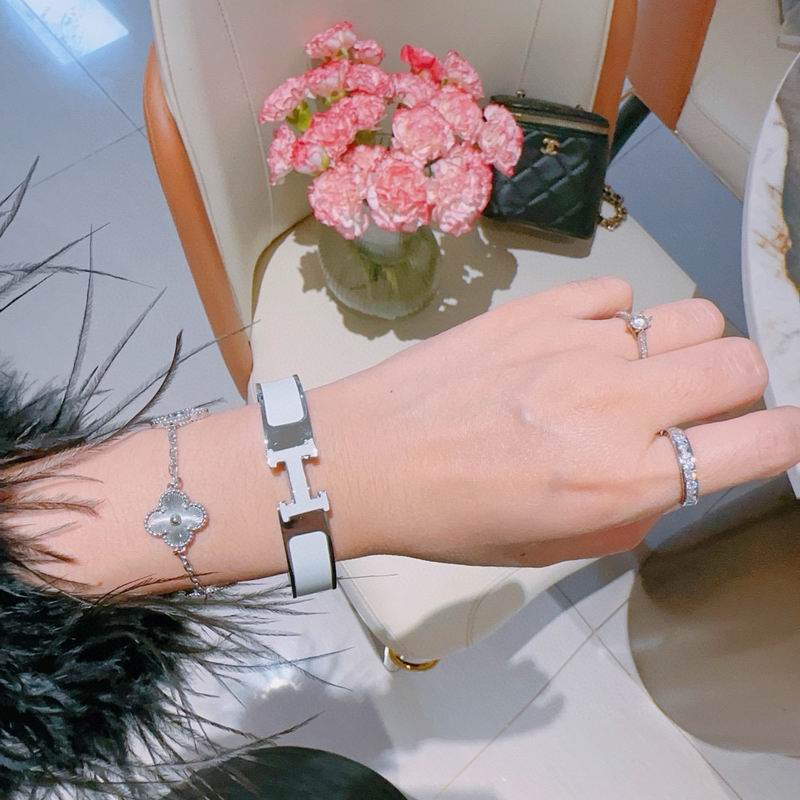 Hermes Bracelet  05yxs09 (9)