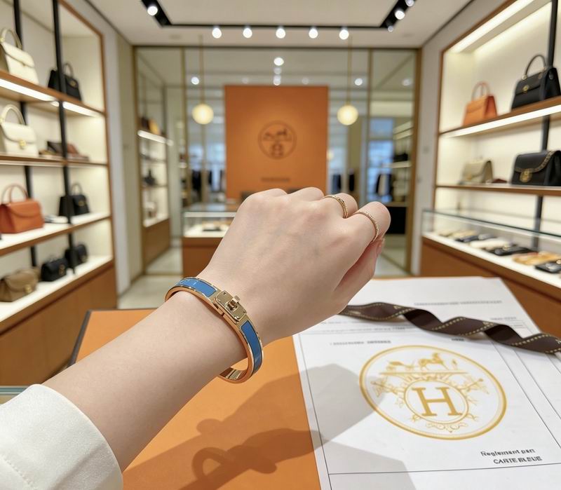 Hermes Bracelet  05yxs16 (15)