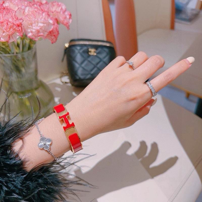 Hermes Bracelet  05yxs17 (18)