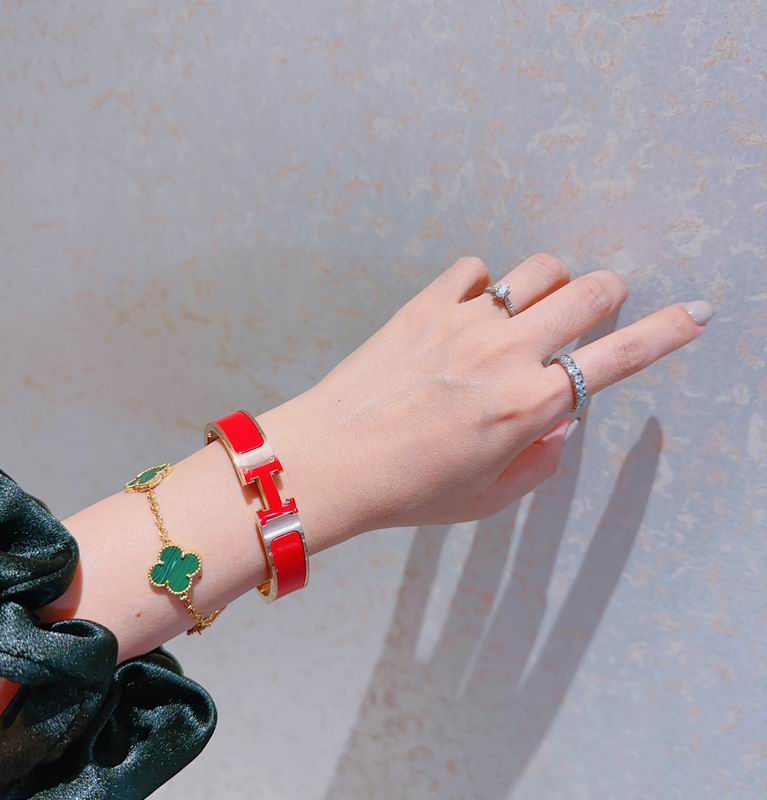 Hermes Bracelet  05yxs17 (27)