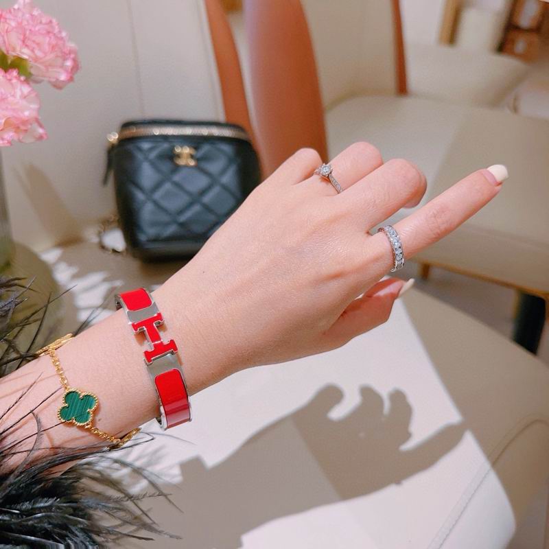 Hermes Bracelet  05yxs17 (4)