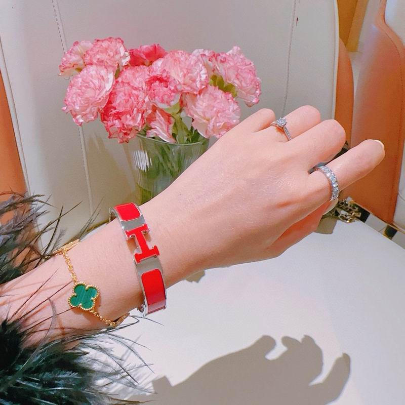 Hermes Bracelet  05yxs17 (9)