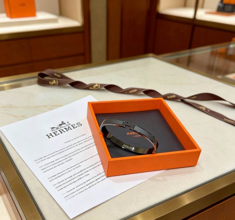 Hermes Bracelet  05yxs20 (8)