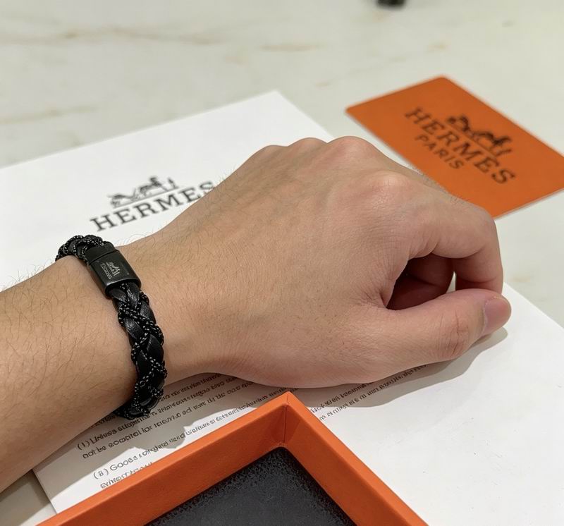 Hermes Bracelet  05yxs22 (9)