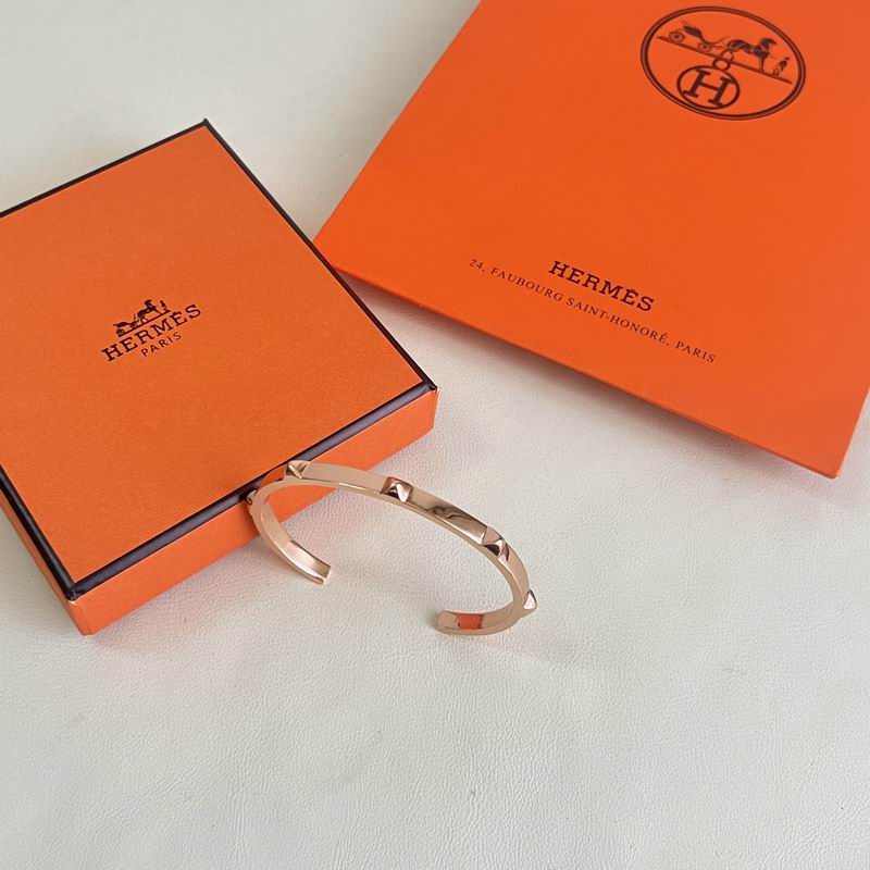 Hermes Bracelet  05yxs23 (14)