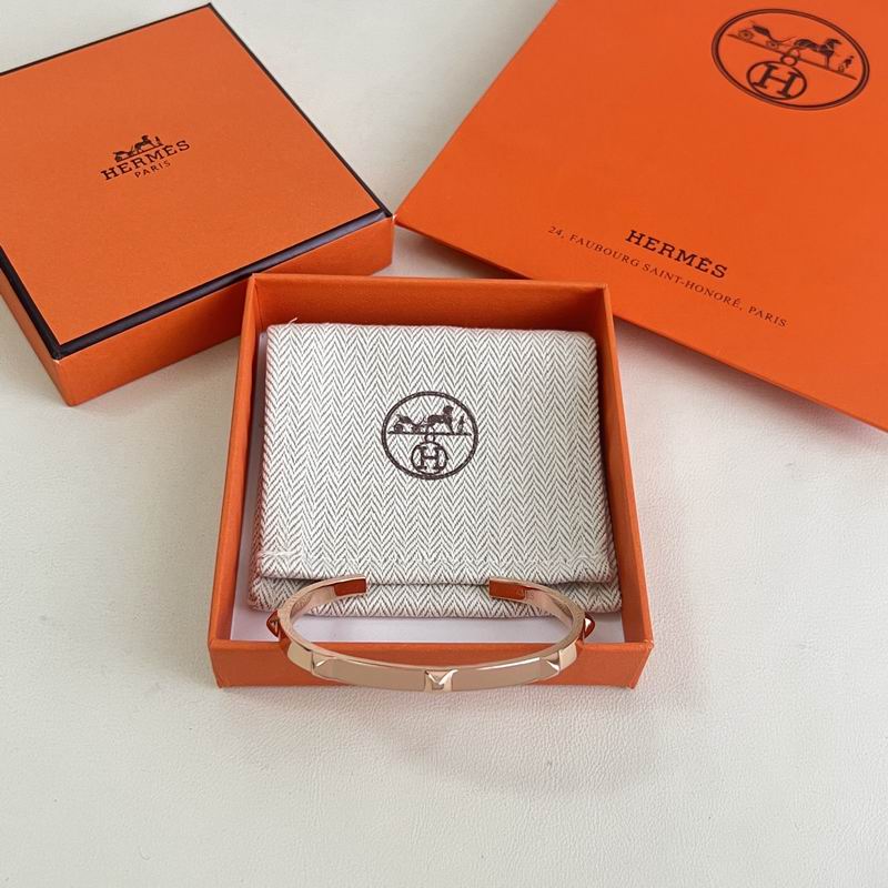 Hermes Bracelet  05yxs23 (15)