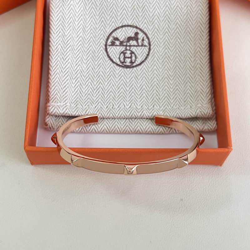 Hermes Bracelet  05yxs23 (17)