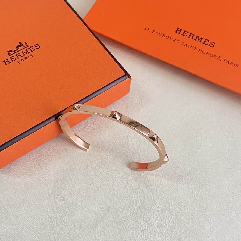 Hermes Bracelet  05yxs23 (18)