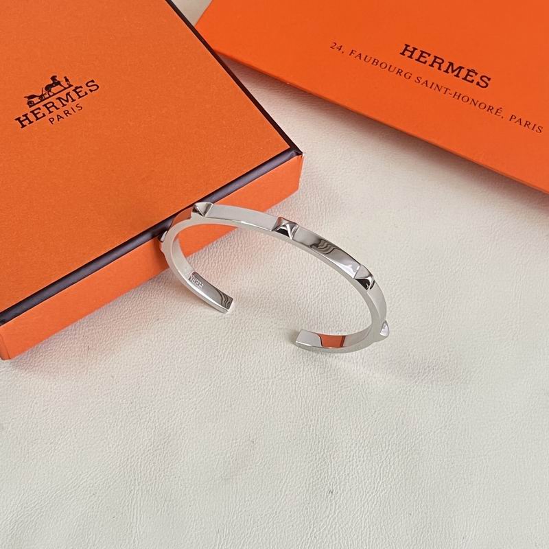 Hermes Bracelet  05yxs23 (5)