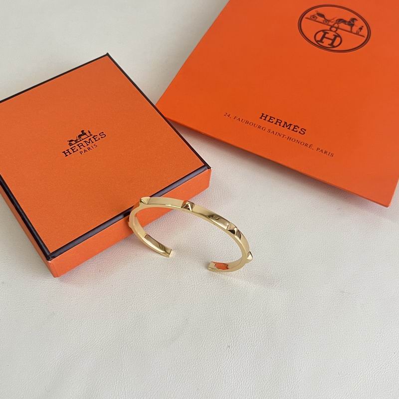 Hermes Bracelet  05yxs23 (8)