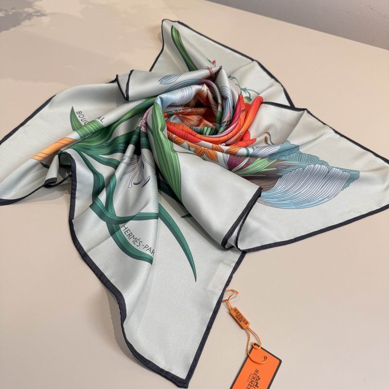 Hermes Silk Scarf 90X90cm E01 (11)