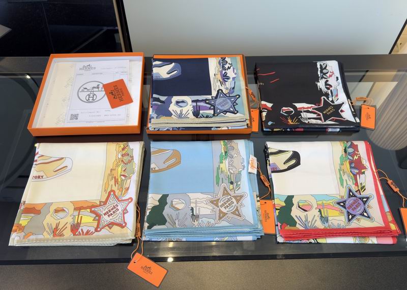 Hermes Silk Scarf 90X90cm E02 (37)