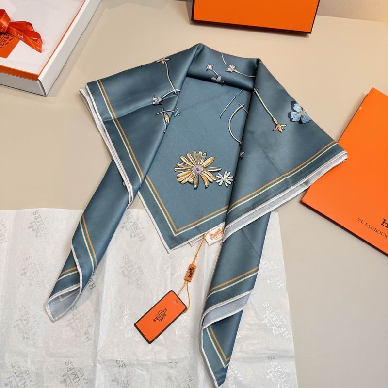 Hermes silk scarf 90X90cm E05 (13)