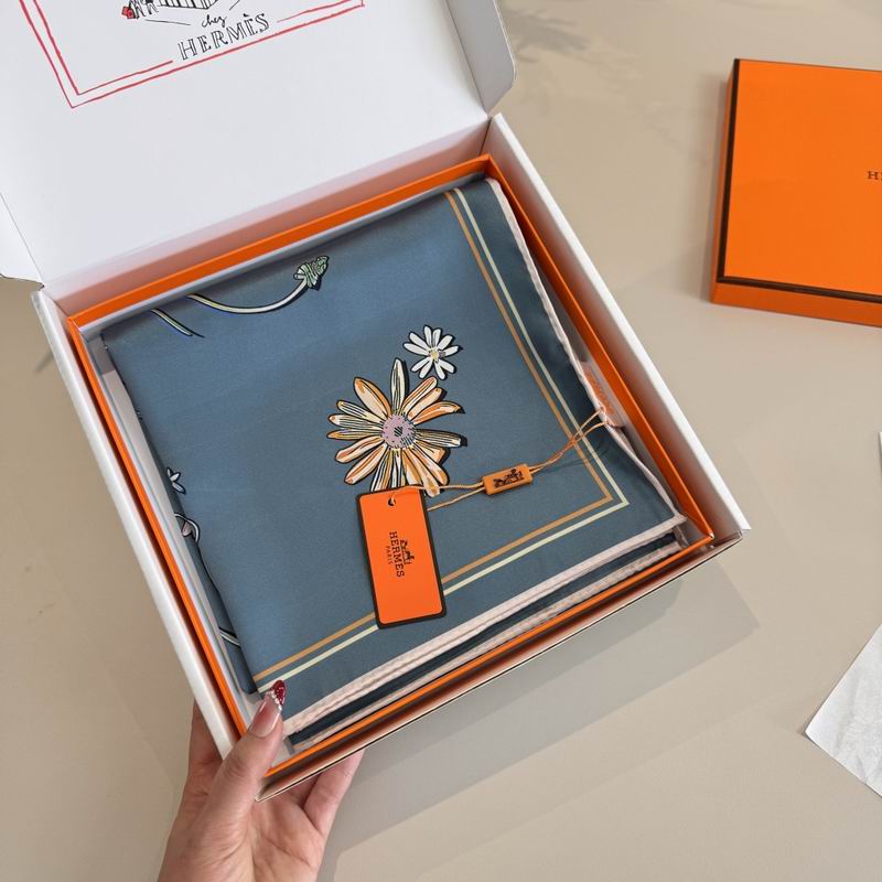 Hermes silk scarf 90X90cm E05 (14)