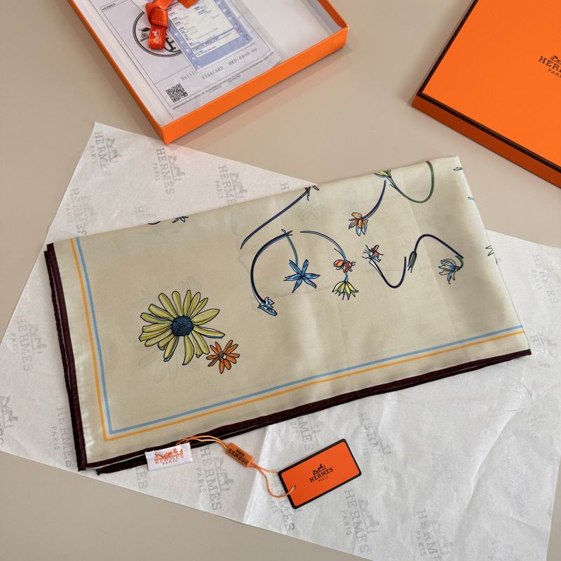 Hermes silk scarf 90X90cm E05 (44)