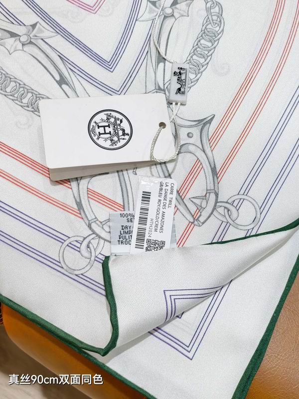 Hermes silk scarf 90X90cm E17 (3)