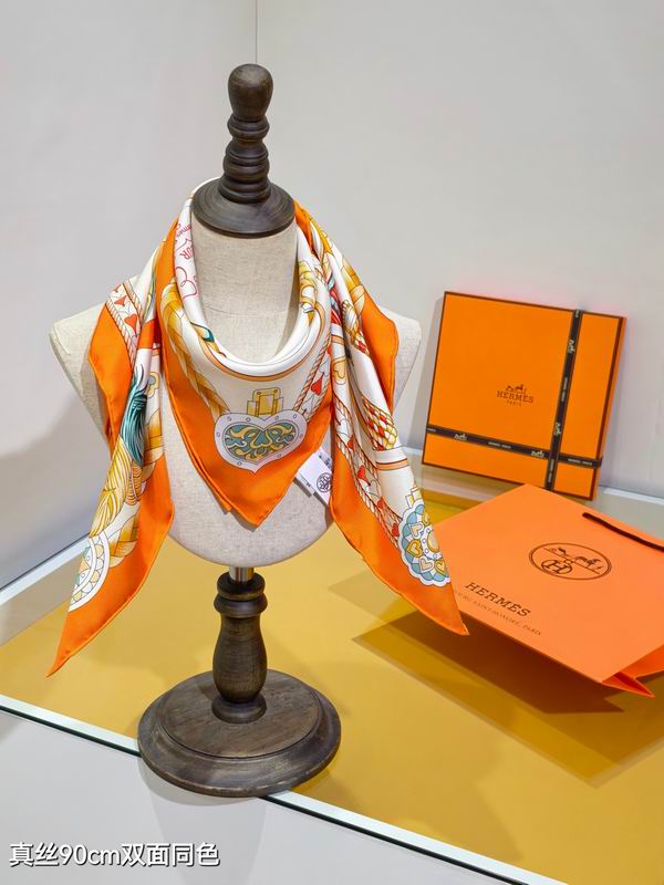 Hermes silk scarf 90X90cm E27 (2)
