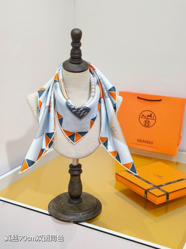 Hermes silk scarf 90X90cm E38 (32)