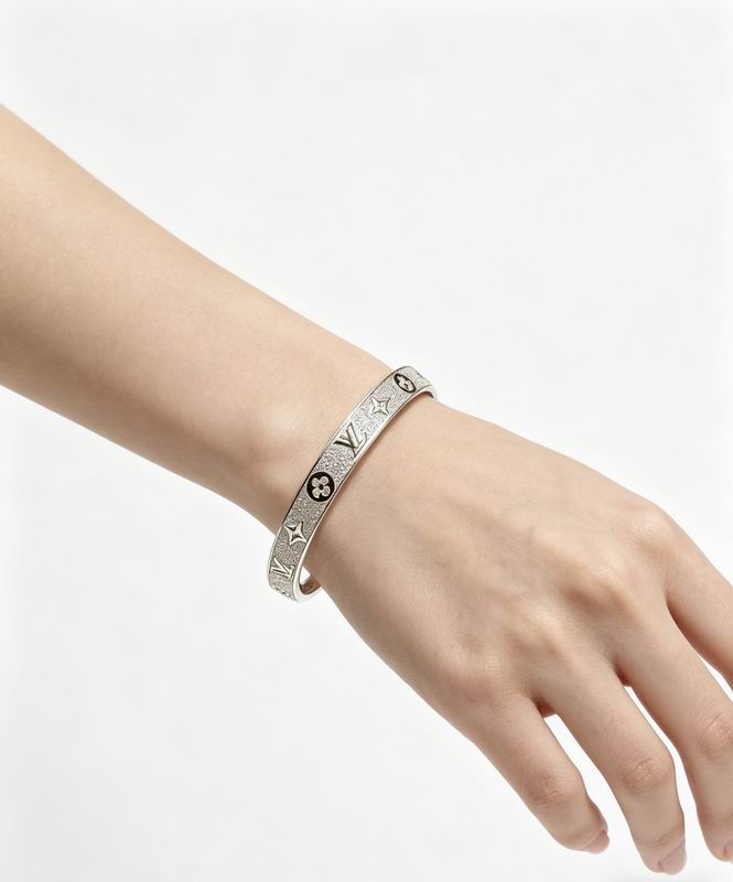 LV Bracelet  04yxs05 (15)