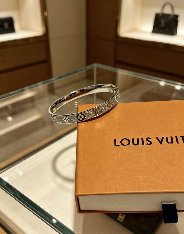 LV Bracelet  04yxs05 (18)