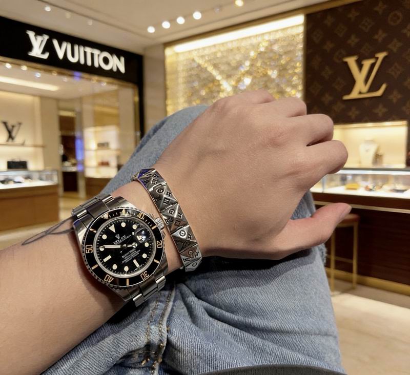 LV Bracelet  04yxs09 (8)