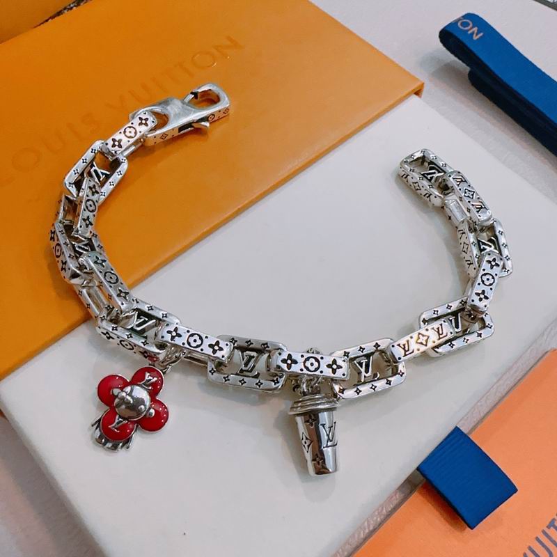 LV Bracelet  04yxs102 (2)