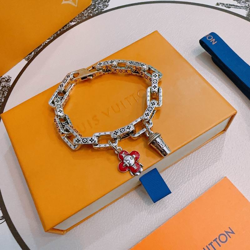 LV Bracelet  04yxs102 (3)