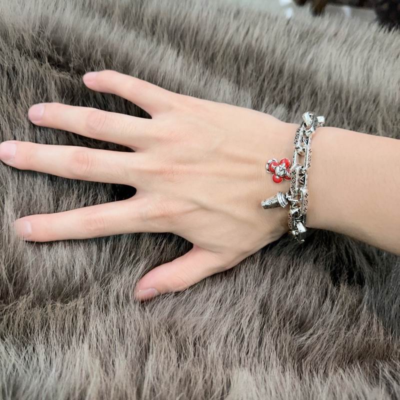 LV Bracelet  04yxs102 (9)