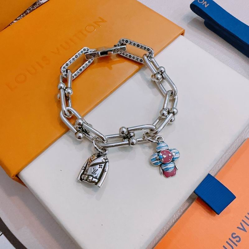 LV Bracelet  04yxs103 (3)