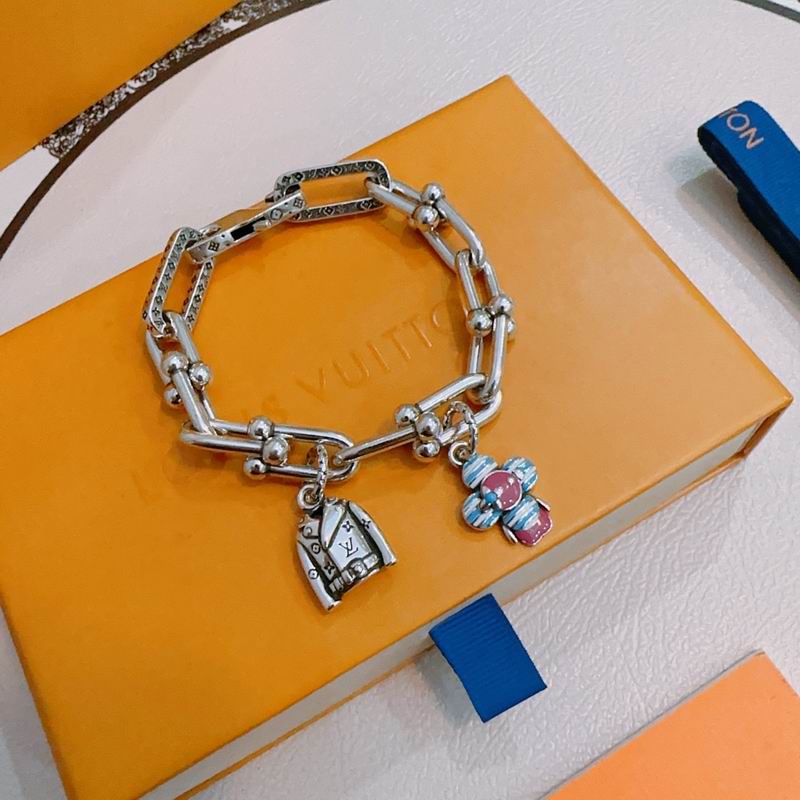 LV Bracelet  04yxs103 (5)
