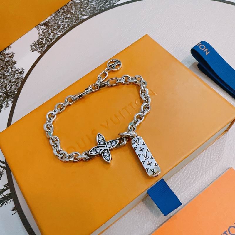 LV Bracelet  04yxs106 (3)