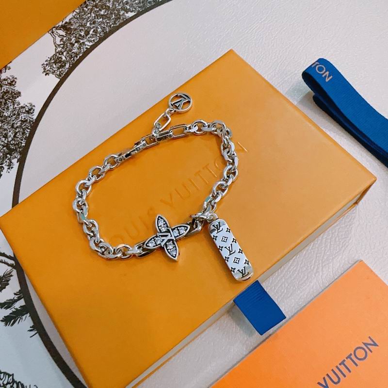 LV Bracelet  04yxs106 (8)