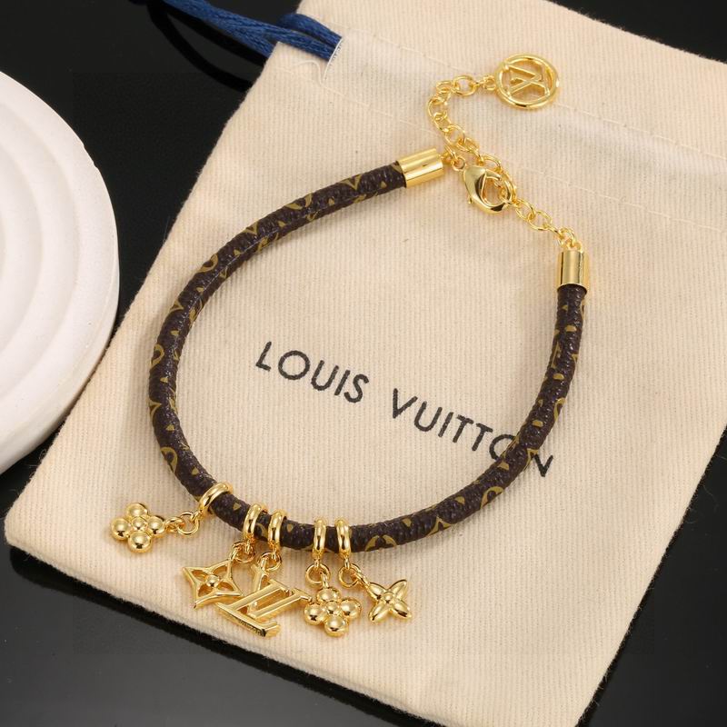 LV Bracelet  04yxs110 (2)