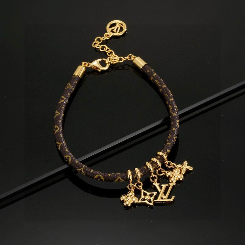 LV Bracelet  04yxs110 (3)