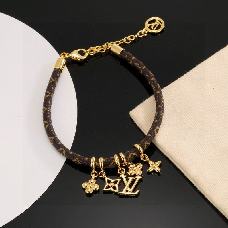 LV Bracelet  04yxs110 (5)