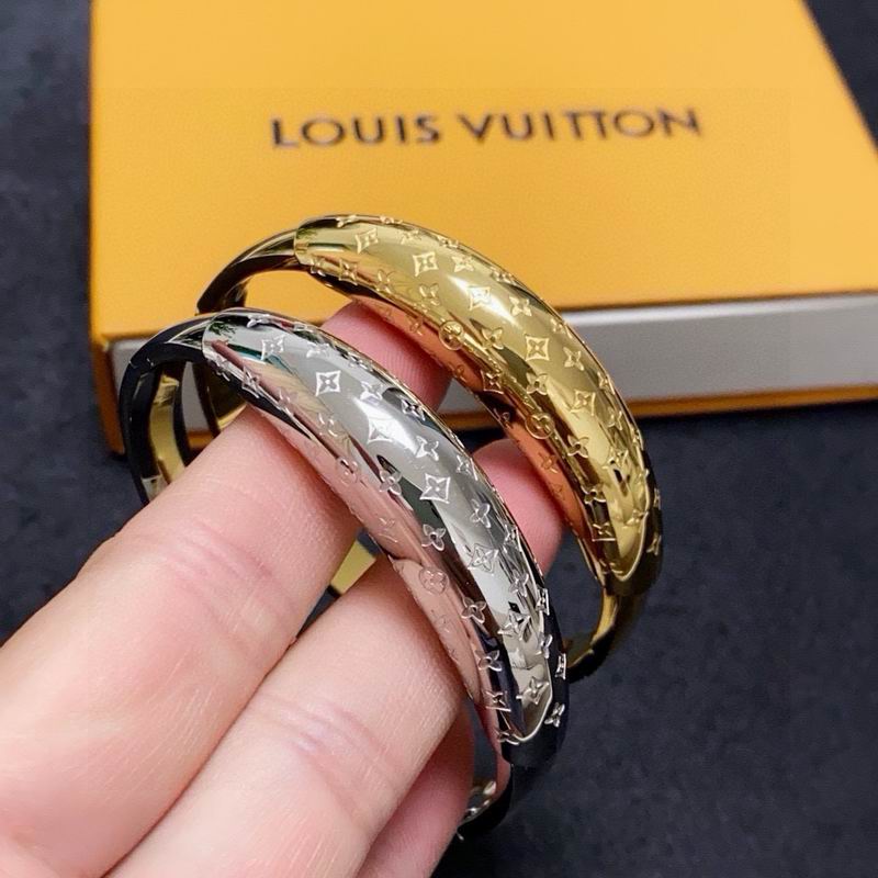 LV Bracelet  04yxs113 (1)