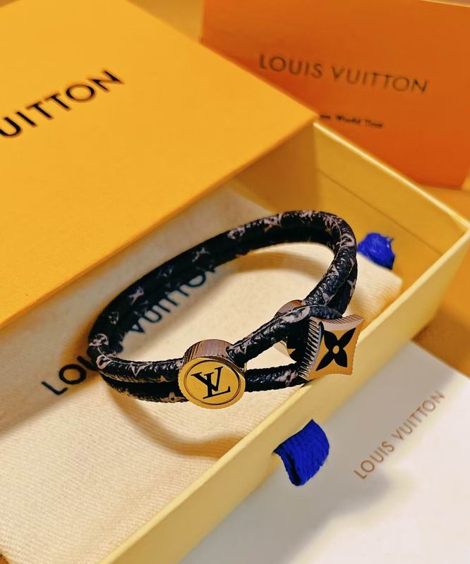 LV Bracelet  04yxs115 (1)