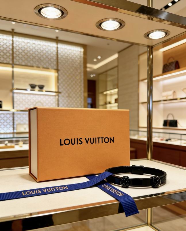 LV Bracelet  04yxs120 (3)