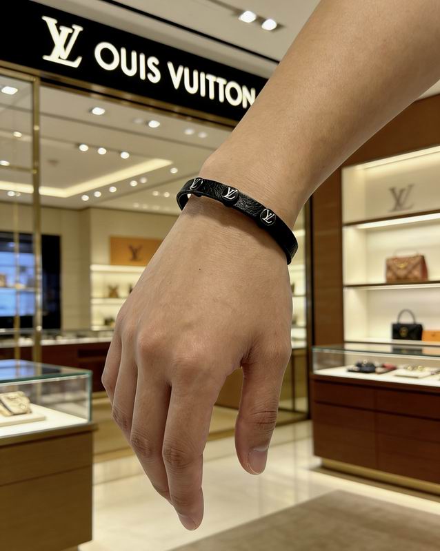 LV Bracelet  04yxs124 (5)