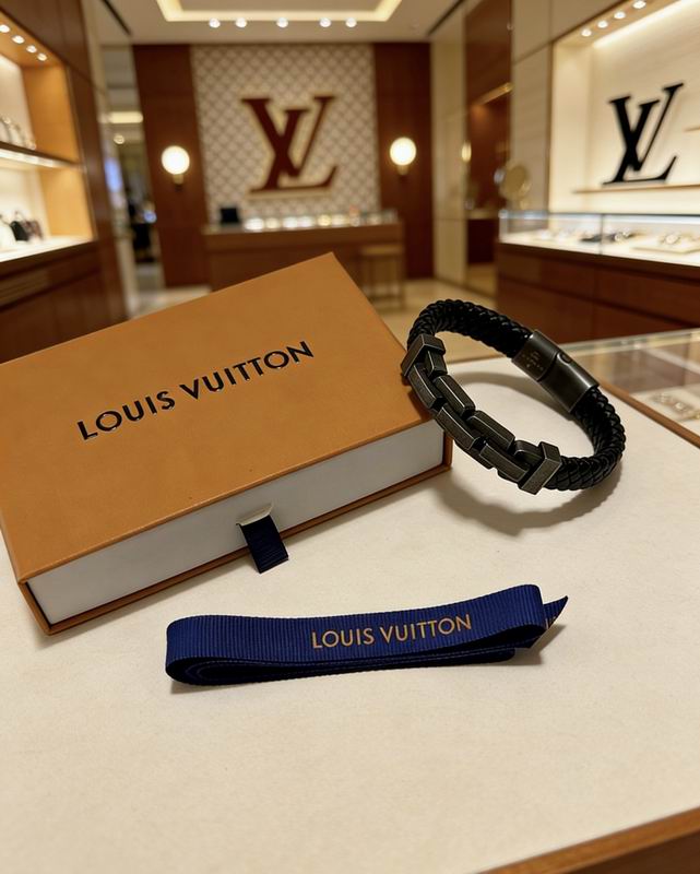 LV Bracelet  04yxs126 (3)